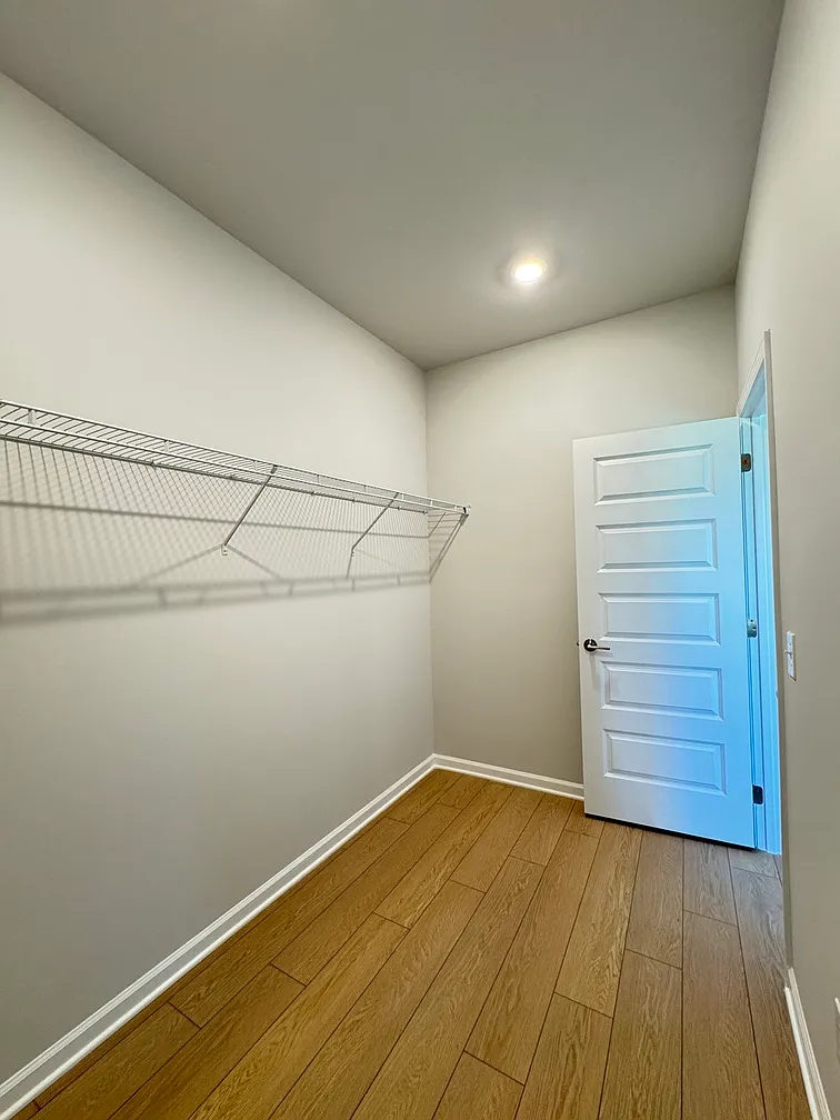 3 bed, 1703 sqft, $2,200 — Photo 2