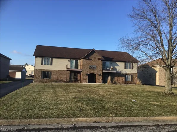 834 Pearson Cir Unit 4, Youngstown, OH 44512