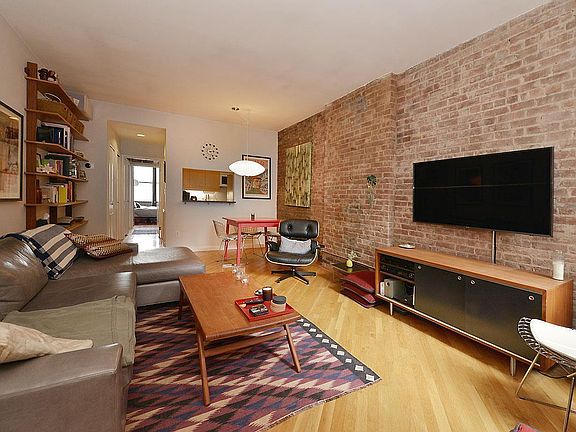 2nd image of 120 2nd Ave APT 5C
