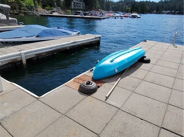 3 Lodge Ln #15, Lake Arrowhead, CA 92352