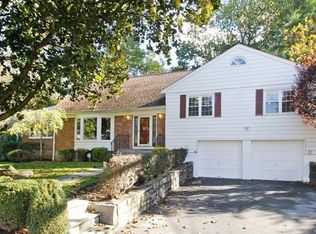 28 Coutant Dr, New Rochelle, NY 10804