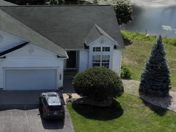 5735 Stillwater Trl, Fruitport, MI 49415