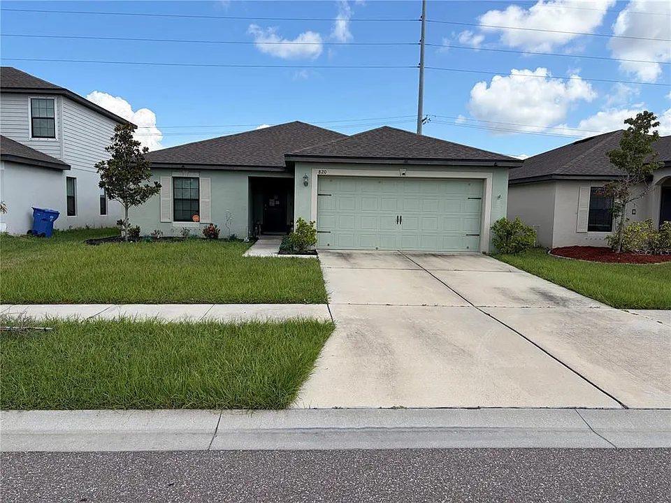 820 Chatham Walk Dr