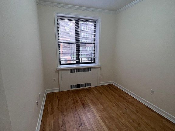 4th image of 3622 Bowne St #1E