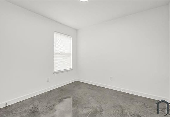 2nd image of 2853 Choctaw Ave