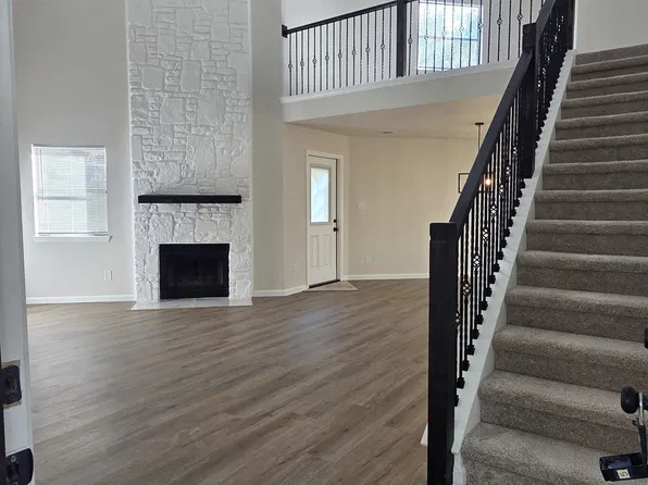 8562 ECHO CREEK LN, San Antonio, TX 78240