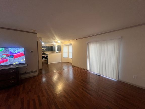 2nd image of 3060 Sumner Dr