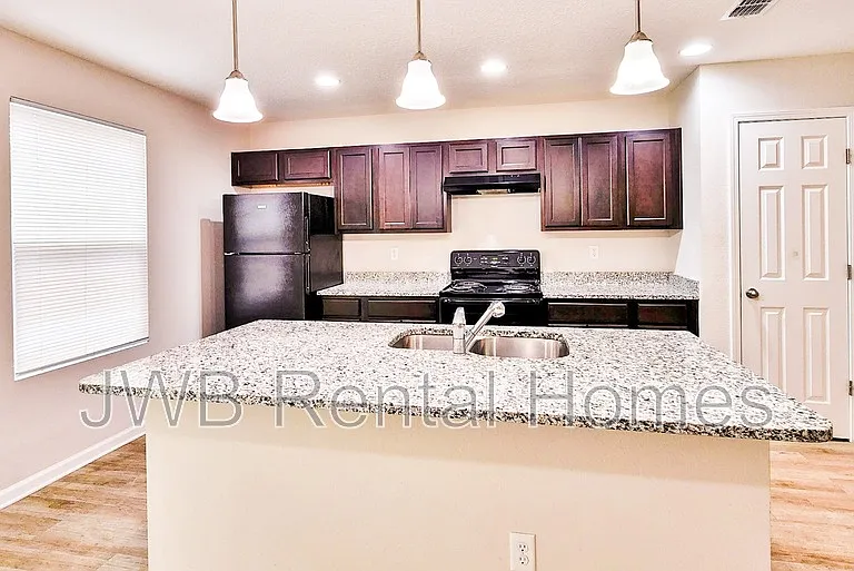 8148 Metto Rd — Photo 2