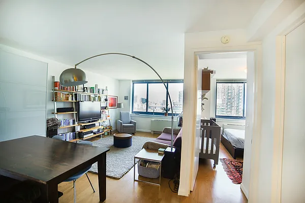 Rented by Nest Seekers International | media 2