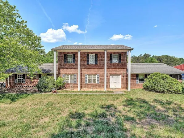 1441 Dickerson Rd, Goodview, VA 24095