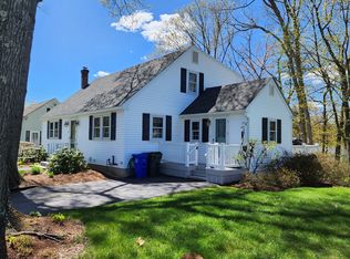 35 Cottage Ave, Manchester, NH 03103