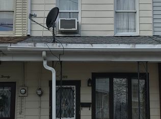 322 N Oak St, Mount Carmel, PA 17851