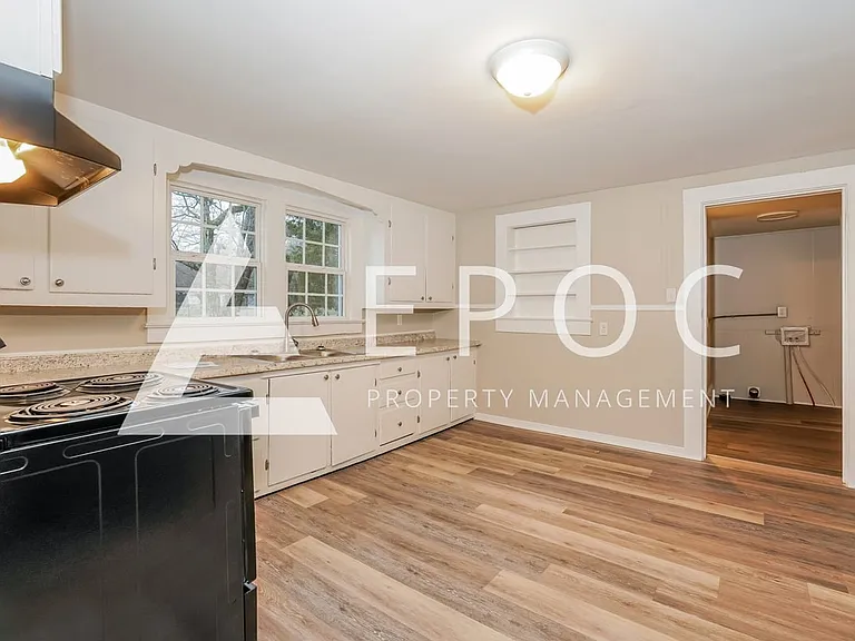 2943 Broadbay Dr — Photo 15
