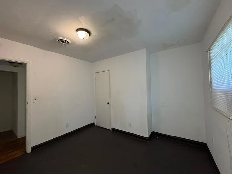 416 Sun Ct — Photo 43