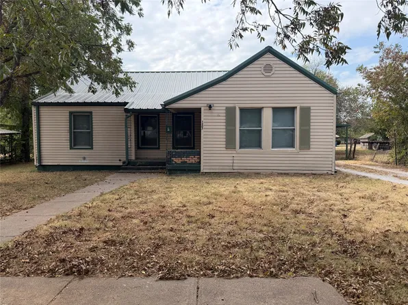 1207 Park Dr, Cisco, TX 76437