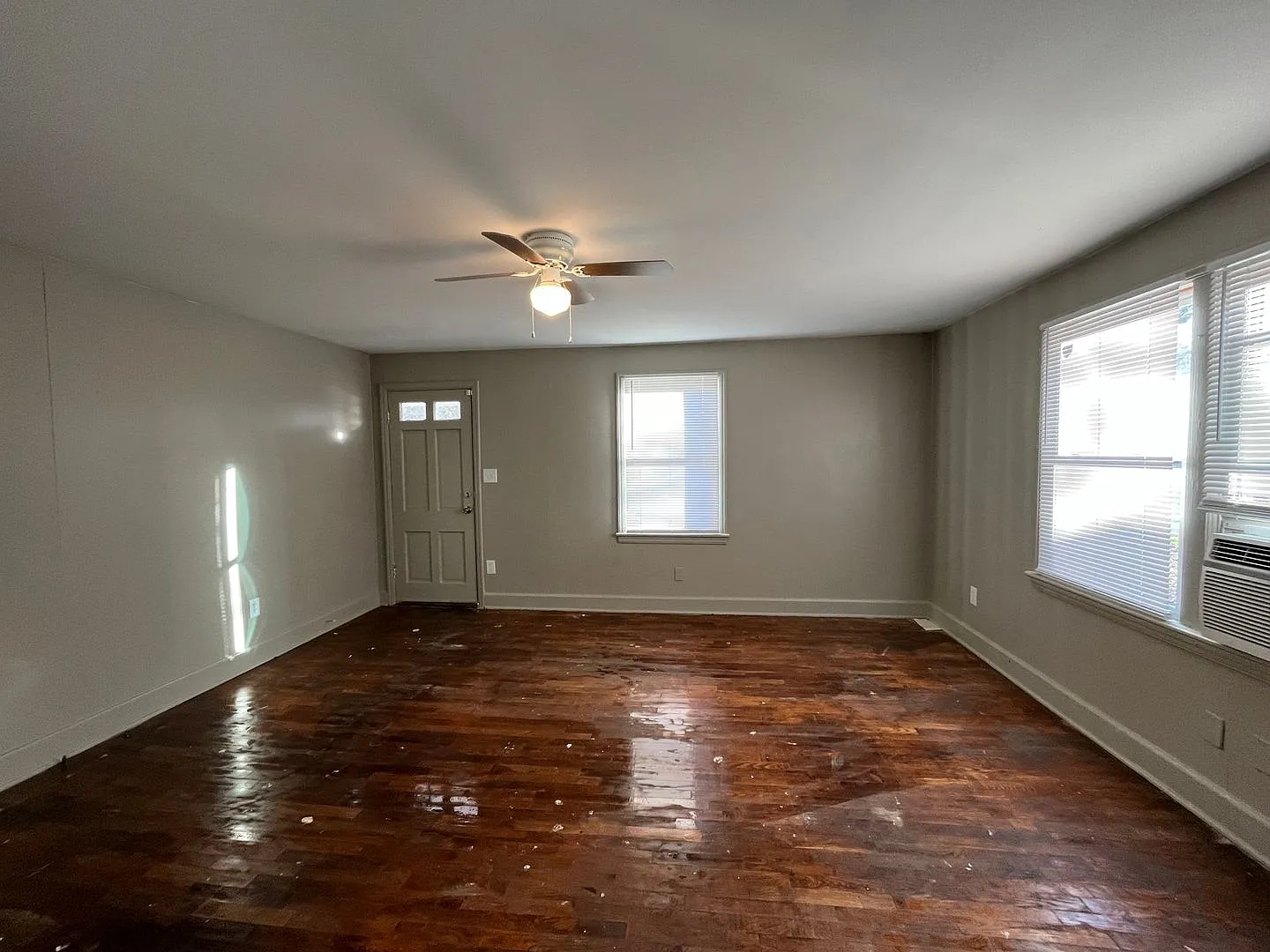 2 Bedroom, 1 Bathroom Home - East Rome — Photo 3