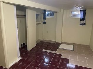 30-85 42nd St #BASEMENT, Astoria, NY 11103