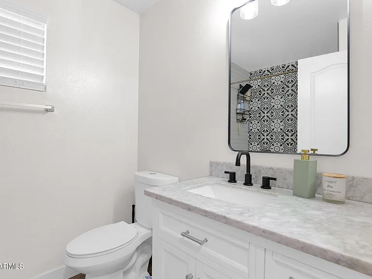 665 W Minton Dr — Photo 23