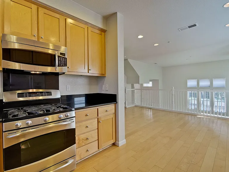 562 Saco Ter — Photo 21