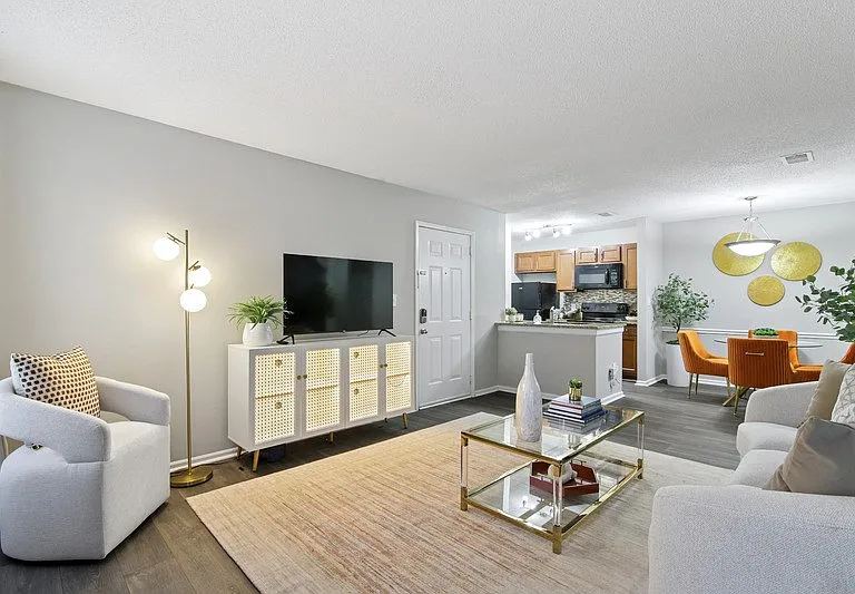 Wood Pointe Apartment Homes — Photo 5