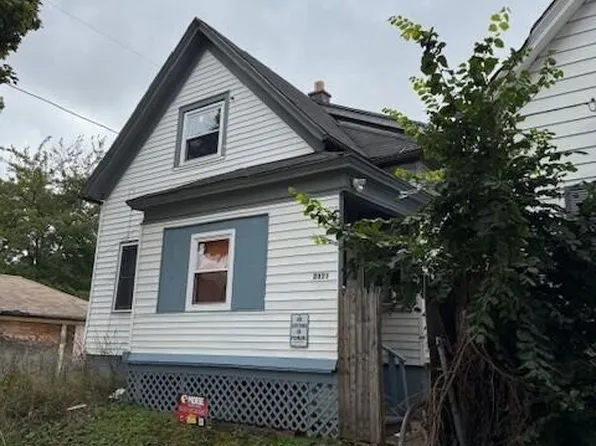 2021 West Hadley STREET, Milwaukee, WI 53206