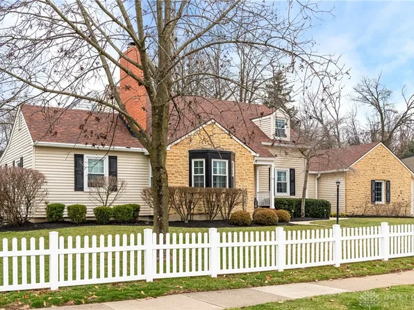 977 E Schantz Ave, Dayton, OH 45419