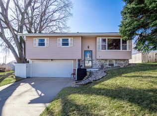 1312 Lodgeview Dr, Norfolk, NE 68701