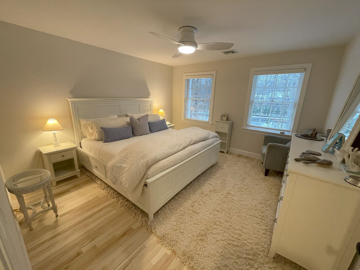  Guest bedroom