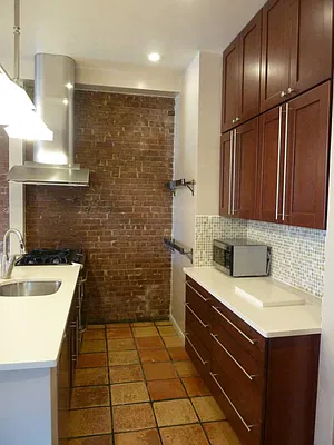 Rented by Town Residential | media 29