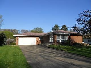 1st image of 220 Whittier Dr N