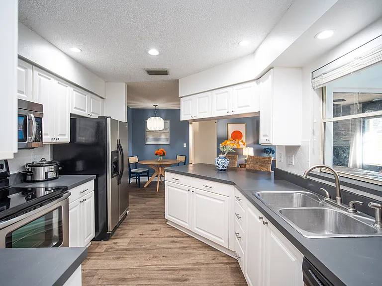 1394 Stonehenge Way — Photo 60