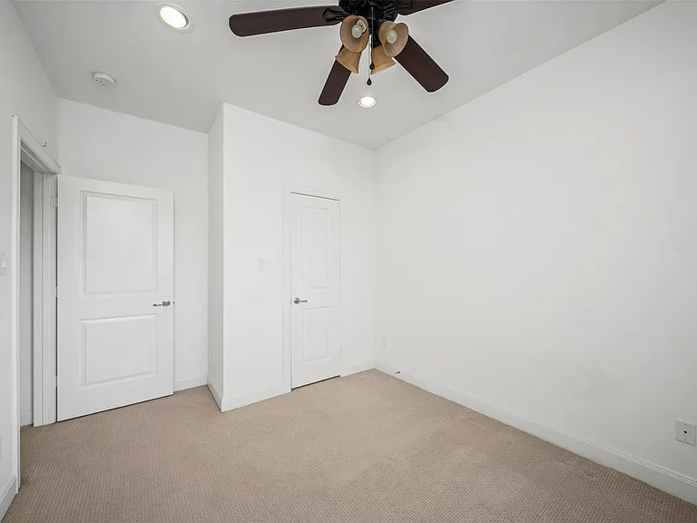 22 Hermann Park Ct — Photo 26