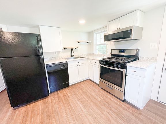 4th image of 19831 Point Lookout Rd APT 3