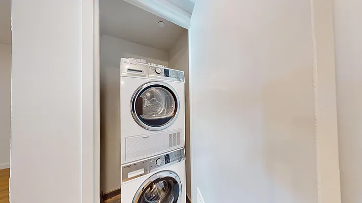 Rented by Bond New York | media 17