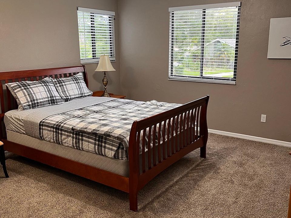 Step into luxury living where every amenity is yours without extra cost: utilities, internet, even the upkeep of our pristine grounds and sparkling pool_all complimentary. Nestled within, discover a cozy enclave adorned with a table and desk, awaiting onl