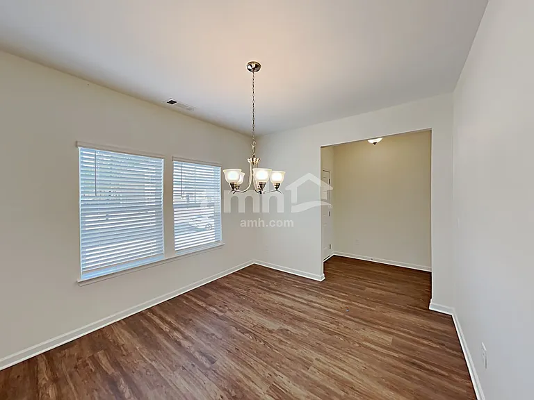 142 Cheatham Hill Ln — Photo 4