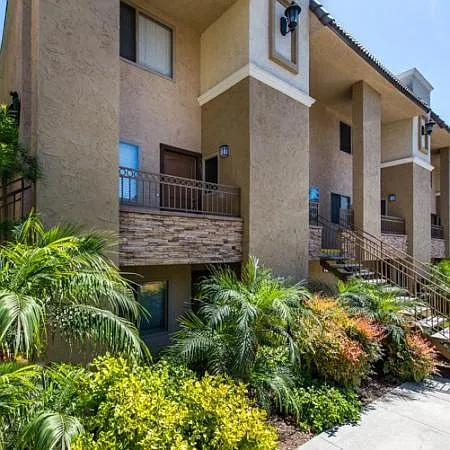 Building Photo - Stoneridge By The Lake