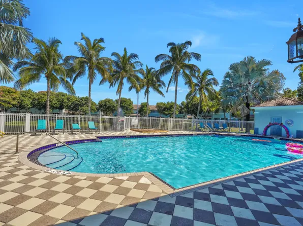 1925 Gardenia Ct, Riviera Beach, FL 33404