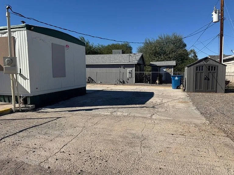 339 Thunderbird Ln — Photo 16