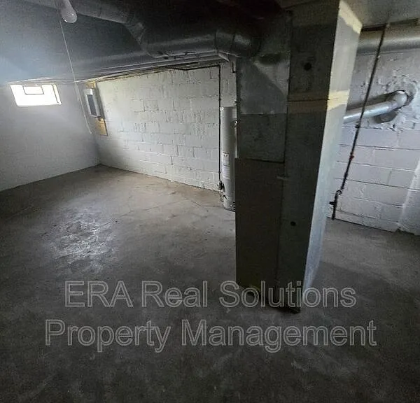 1577 E Cordell Ave — Photo 8