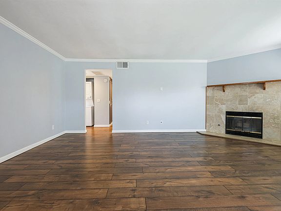 4th image of 10713 Lisa Meadows Dr Unit C