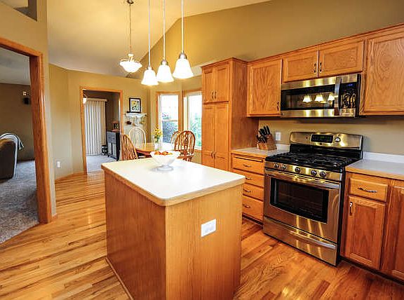 3rd image of 20529 Camden Ct