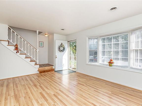 3rd image of 7944 Provincetown Dr