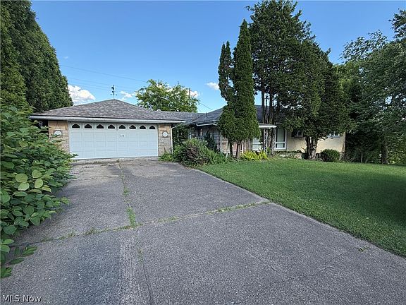 3rd image of 610 Broadview Cir
