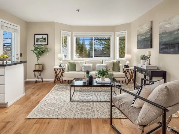 2116 California Avenue SW #201, Seattle, WA 98116