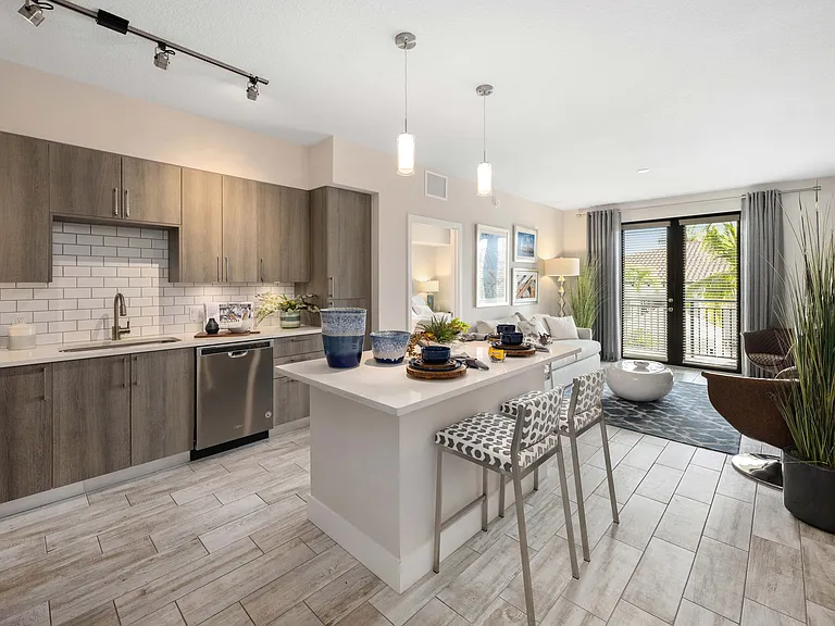 10X Addison Place — Photo 34