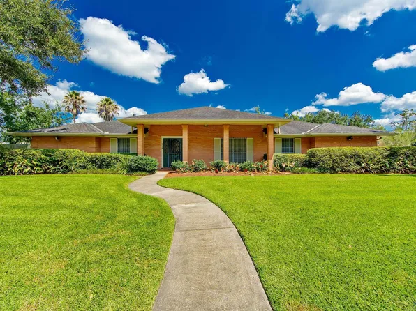 315 Lynwood Dr, Houma, LA 70360