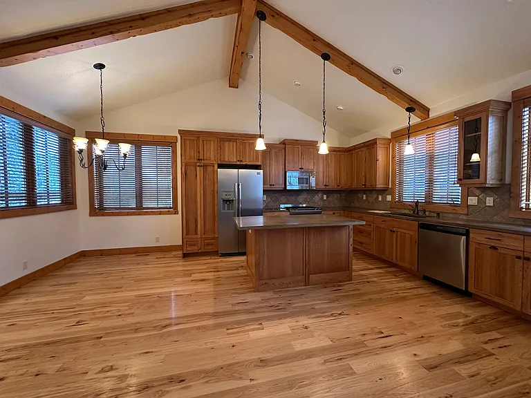 1524 Roosevelt Ave — Photo 37