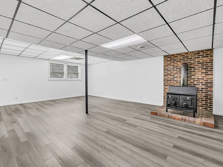 409 Christopher Dr — Photo 21
