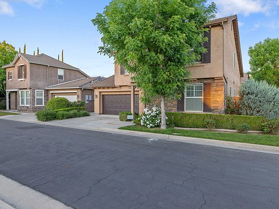 4th image of 1608 N Oliveto Court